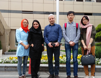 泰国客户来我风暴娱乐参观