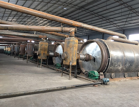 山西某客户现场轮胎炼油设备现场